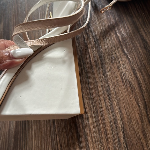 White Wedges - Picture 8 of 10